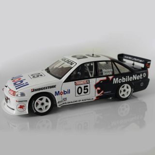 Classic Carlectables 1:18 Holden Vp Commodore 1994 Bathurst Peter Brock