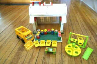 Vintage 1971 Fisher Price Little People School House W/accessories & Bus