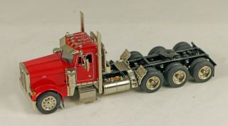 Classic Collectibles 14013 Peterbilt 379 4 Axle Tractor Red Ho Scale 1/87