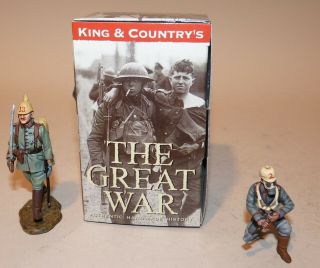 King & Country,  The Great War German Infy Officer With Sword,  Kneeling Grenadier