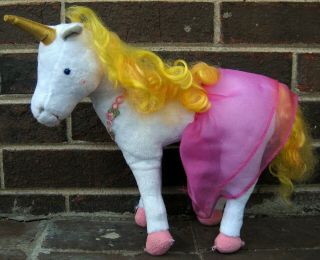 Goldie Goldilicious White Unicorn Horse Plush Toy Pinkalicious Kann Character