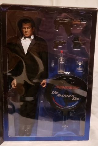 Sideshow James Bond Agent 007 Die Another Day 12 " Action Figure.