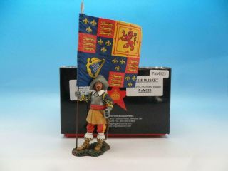 King & Country Pike & Musket The Kings Standard Bearer Pnm023 1/30