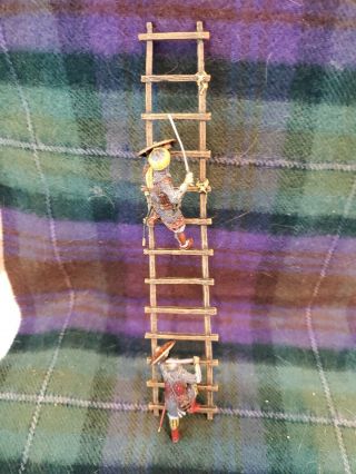 First Legion Cru043 Two Saracens Climbing Ladder