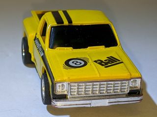 TYCO SLOT CAR 8 Ball Chevy Stepside Yellow Pick Up Truck 4