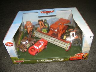 Disney Store Exclusive Cars Tractor Tipping Die Cast Set With Frank The Combine