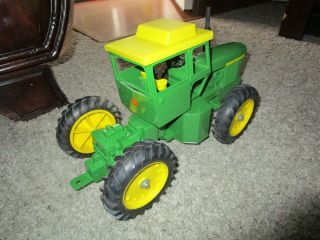 John Deere Farm Toy Tractor 4WD 7520 1 Single Hole Clone Restored 2