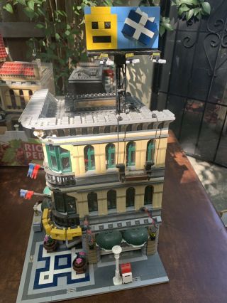 Lego Creator 10211 Grand Emporium No Box Or Instructions Building Module