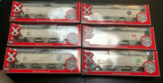 Set HO ScaleTrains Rivet Counter BNSF Heritage Covered Hoppers BN,  SF,  NP, . 5
