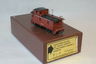 W&r Ho Scale Brass Northern Pacific 1600 Series Version 3 Caboose Painted