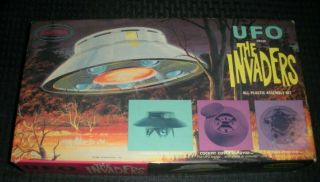 1968 Ufo From The Invaders Aurora Model Kit 813 - 150 Partially Assembled W/ Ins