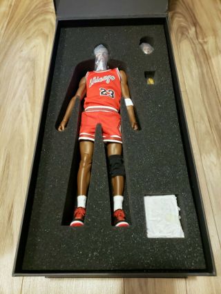 Enterbay Michael Jordan (rookie) Chicago Bulls 23 1:6 Figure Limited Edition