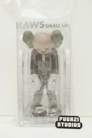 Kaws Small Lie Brown vinyl figure Uniqlo 10