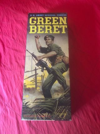 Aurora 1966 Us Army Special Forces Green Beret 413 - 98 Box