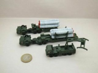 1:144 Russia S - 400 Air Defense Missile System Set: Launcher,  Reloader,  Crane