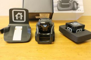 Anki Vector Robot Voice Activated Alexa Enable Smart Home Ai Robo Pet EUC 2