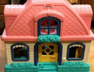 Fisher Price Little People Sweet Sound Doll House.  6 Figures Dog & Van.