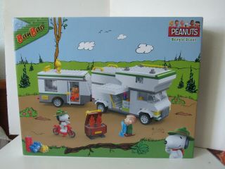 Banbao Peanuts Snoopy Beagle Scout Camper Rv Building Block Set 7513