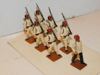 Old 1980s,  Egyptian Army Infantry,  Unknown Regiment Marching w/Officer,  7 Pc Set 2