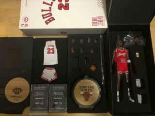 Enterbay 1/6 Michael Jordan Rookie Chicago Bulls Home Away Jersey Limited Figure