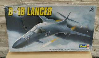 2009 Revell B - 1b Lancer Bomber 1:48 Scale Model Kit