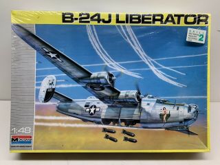 Monogram B - 24j Liberator 1/48 Box