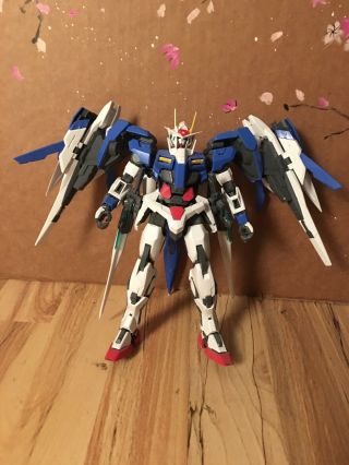 Bandai Mg 699145 Gundam 00 Raiser 1/100 Scale Kit (pre - Built)