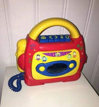 The Wiggles Cassette Tape Player - - - - Recorder Microphone Sing - A - Long - - - -