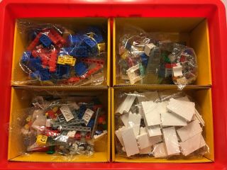 LEGO 9364 Dacta Educational Hospital 11