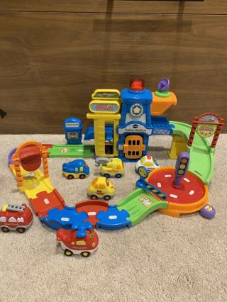 Vtech Go Go Smart Wheels Police Station Playset And 3 - In - 1 Launch Raceway