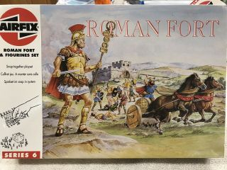 Airfix 1/72 Roman Fort Model Set And Soldiers.