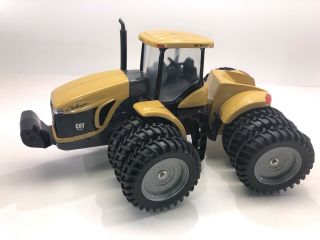 1/16 Cat Challenger Mt 975b Collector Edition Tractor W/ Triples On All Fours.