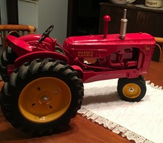 ERTL Massey - Harris Model 44 1:8 Scale Toy Tractor 150 anniversary 9