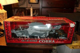 2003 Motorworks Ah - 1w Cobra Helicopter 1/18 Scale 21st Century Toys