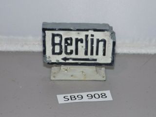 King & Country Toy Soldier Scenery Fall Of Berlin Ra014 Berlin Sign (sb9 908)