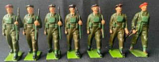 Britains Lead Toy Soldiers Airborne Infantry Red Devils Bren Gunner Officer 2010
