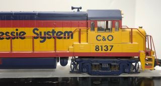 Aristo - Craft Trains G Scale Chessie Systems 8137 GE U - 25B Diesel Locomotive 8