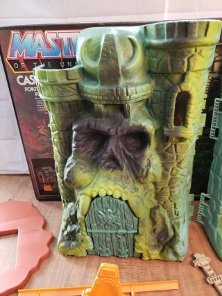 Vintage 1981 He - Man Masters of the Universe MOTU Castle Grayskull Fortress w Box 2