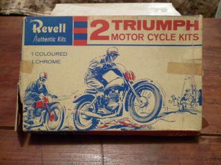 Revell 2 Triumph Motorcycle Kits 1:25 Model Kit Issue