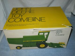 John Deere 6600 Combine And Box By Ertl 1/28th Scale Chain Drive Auger