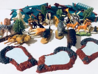 23 - Ray Zoo Animal plastic figures w/accessory fences 1992 - 1994 2