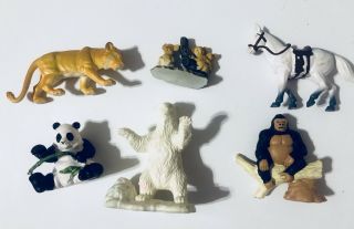 23 - Ray Zoo Animal plastic figures w/accessory fences 1992 - 1994 5