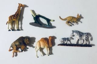 23 - Ray Zoo Animal plastic figures w/accessory fences 1992 - 1994 6