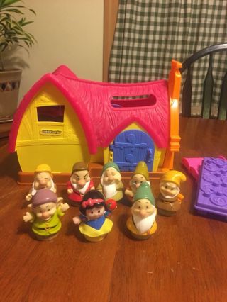 Fisher Price Little People Snow White And The Seven Dwarfs Musical Cottage Set