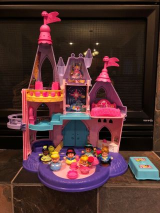 Fisher - Price Little People Disney Princess Musical Castle & 6 Figures