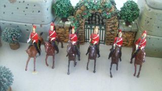 6 W BRITAINS 1952 FROM SET 2074 THE 1ST KING ' S DRAGOON GUARDS LEAD 5