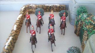 6 W BRITAINS 1952 FROM SET 2074 THE 1ST KING ' S DRAGOON GUARDS LEAD 7