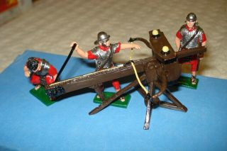 54mm Roman Scorpion (bolt thrower) vignette with catapult and 3 crew in metal 5