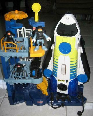 Fisher Price Imaginext Space Shuttle Rocket Ship Launch Pad W/4 Astronaults