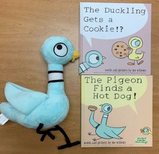 Kohl’s Cares Mo Willems Pigeon Finds A Hot Dog Stuffed Toy & 2 Books